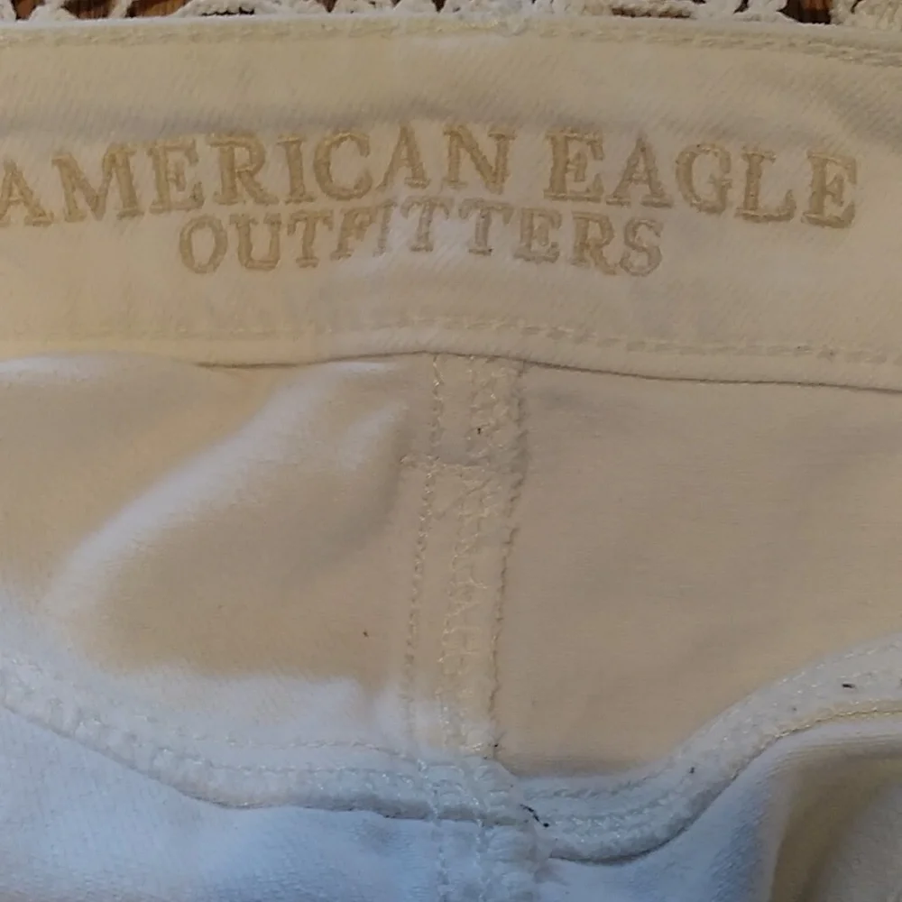 American Eagle white denim shorts - Picture 5 of 7